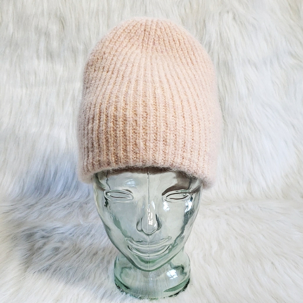 Loght Pink Fuzzy Furry Chunky Knit Madewell Beanie Alpaca Wool Blend